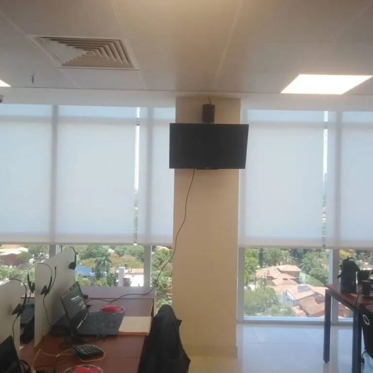 Cielorraso de durlock en construcción de vivienda en Asunción